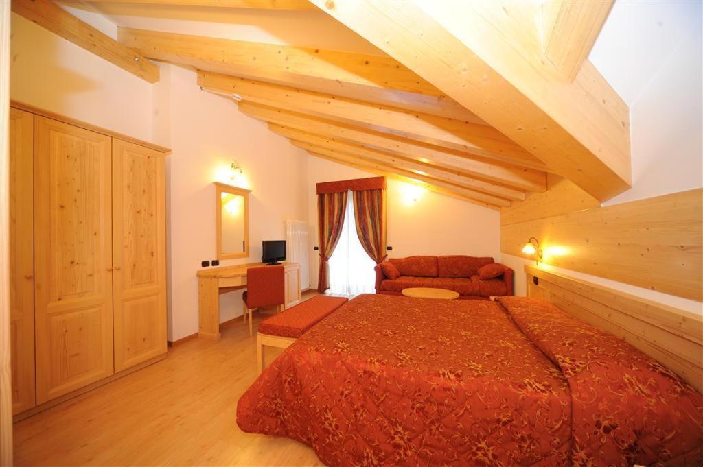 Hotel Canada Pinzolo Pokój zdjęcie