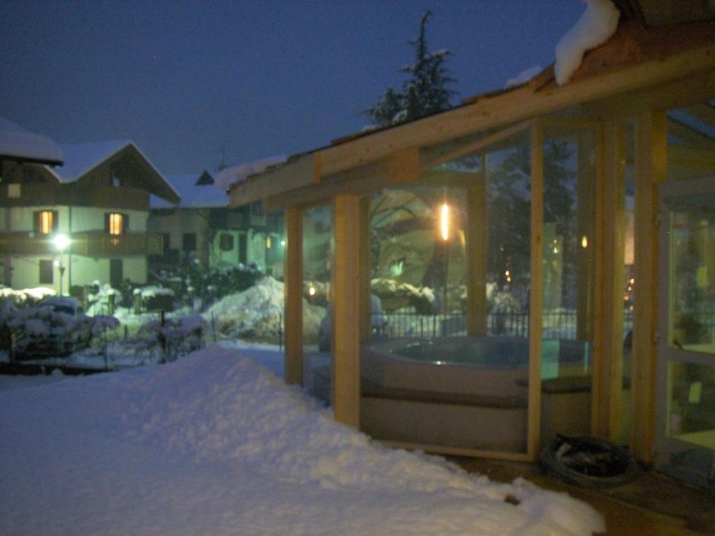 Hotel Canada Pinzolo Zewnętrze zdjęcie