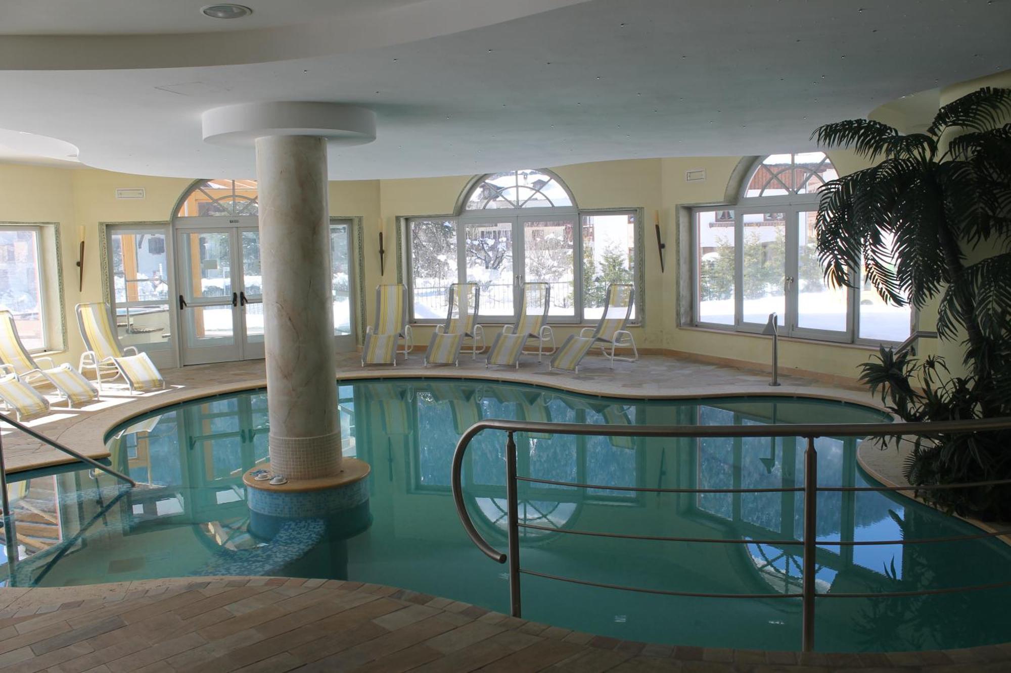 Hotel Canada Pinzolo Zewnętrze zdjęcie