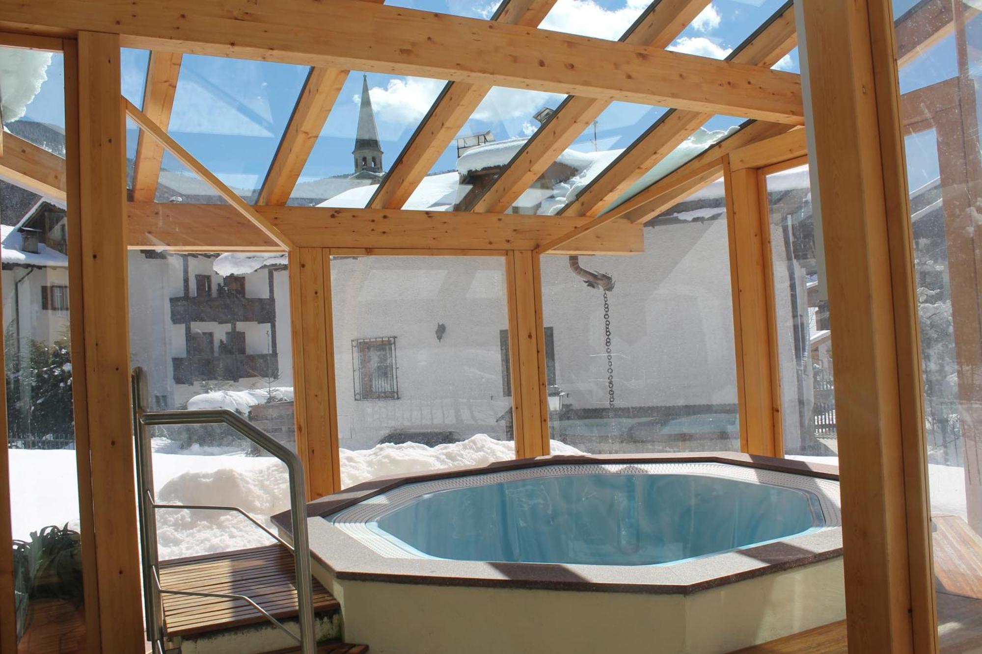 Hotel Canada Pinzolo Zewnętrze zdjęcie