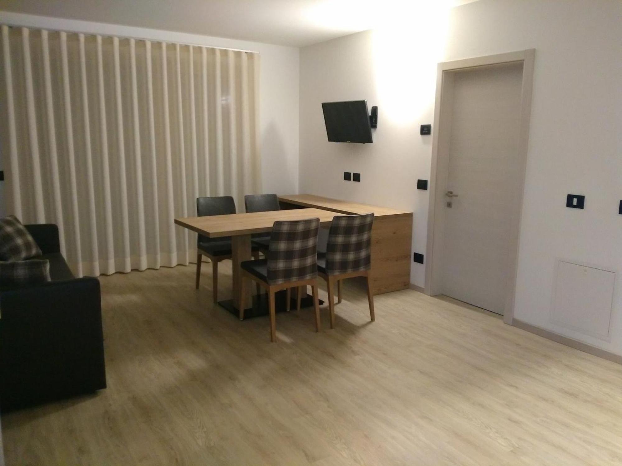 Hotel Canada Pinzolo Zewnętrze zdjęcie